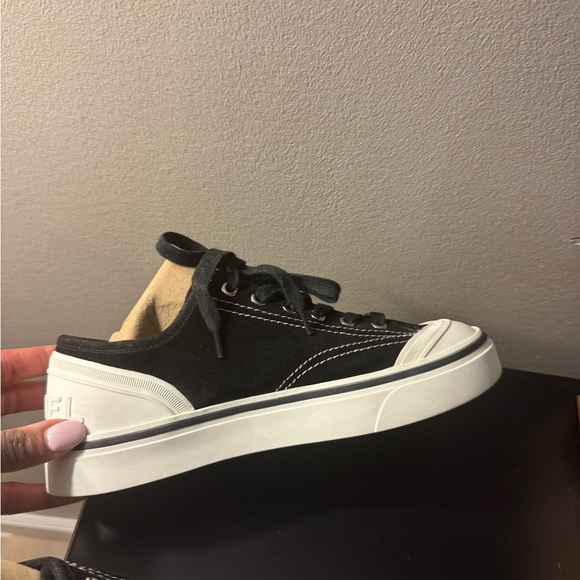 CHANEL SUEDE/VELOUR SNEAKERS BEAUTIFUL AND NEVER WORN ONLY ACROSS MY CARPET - Picture 14 of 16